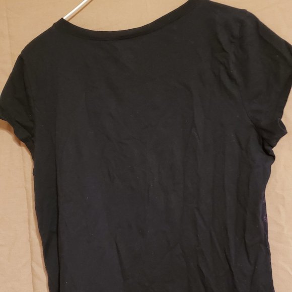 Black short sleeve shirt, Size XL (16-18), Gold, Blue, Pink & purple design - Picture 7 of 11